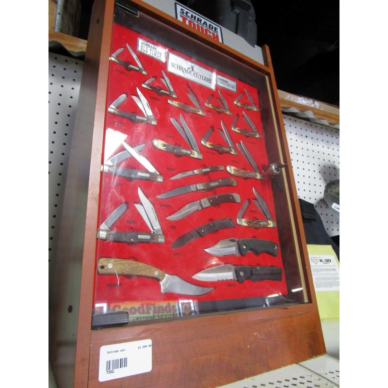 Schrade Hardware store display over 30 years old!!!